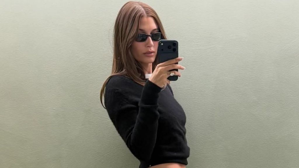 Photos: Hailey Bieber’s Bikini Photos for Rhode Screams Iconic