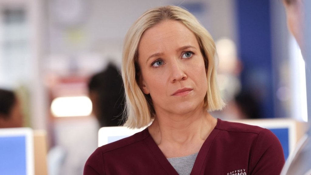 Chicago Med’s Jessy Schram Talks Hannah’s Pregnancy & Future With Dean