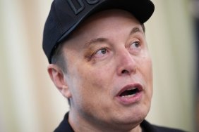 Elon Musk Open for Grok AI & Apple Team up To Improve Siri