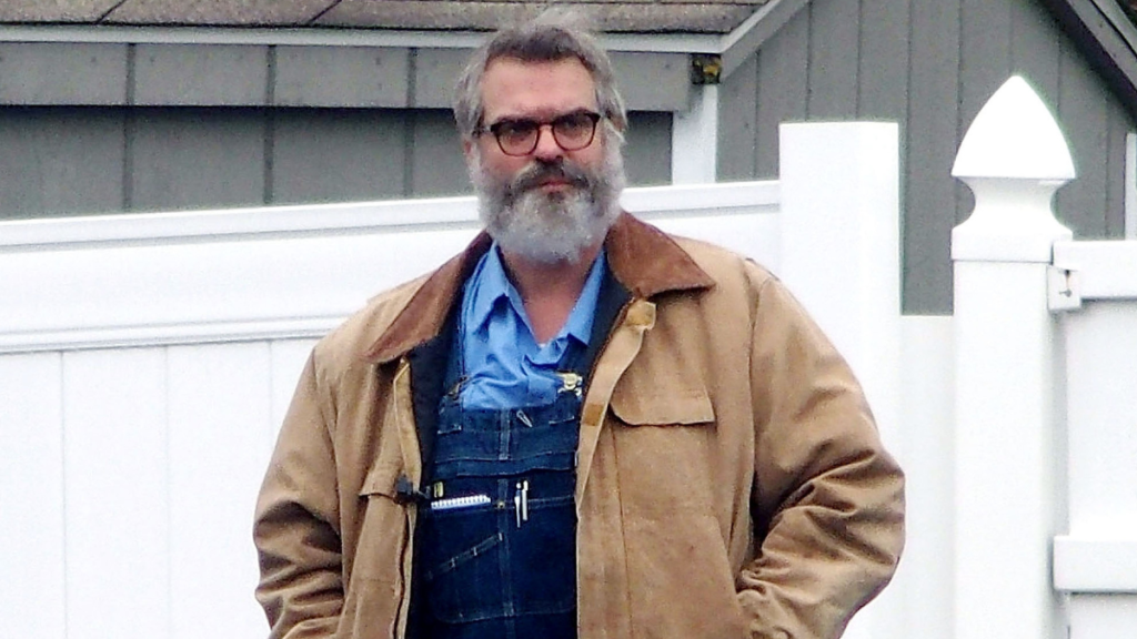 David Harbour Looks Unrecognisable in Fat Suit For New Movie