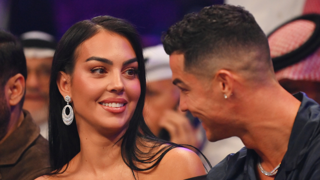 Cristiano Ronaldo & Fiancée Make Major Wedding Decision — Report