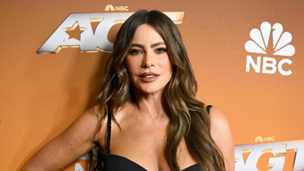 Sofia Vergara Goes Bold in Lace Top in Miami Photos