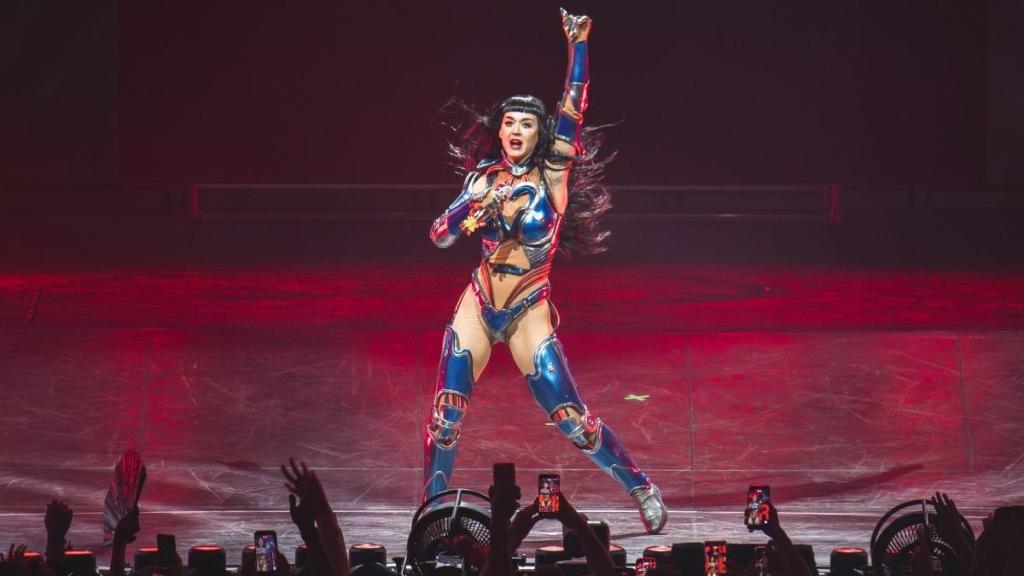 Katy Perry Reveals New Lifetimes Tour Outfit With High Slit