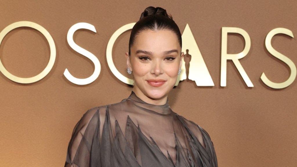 Hailee Steinfeld's Red Carpet Outfit Will Make Your Jaw Drop