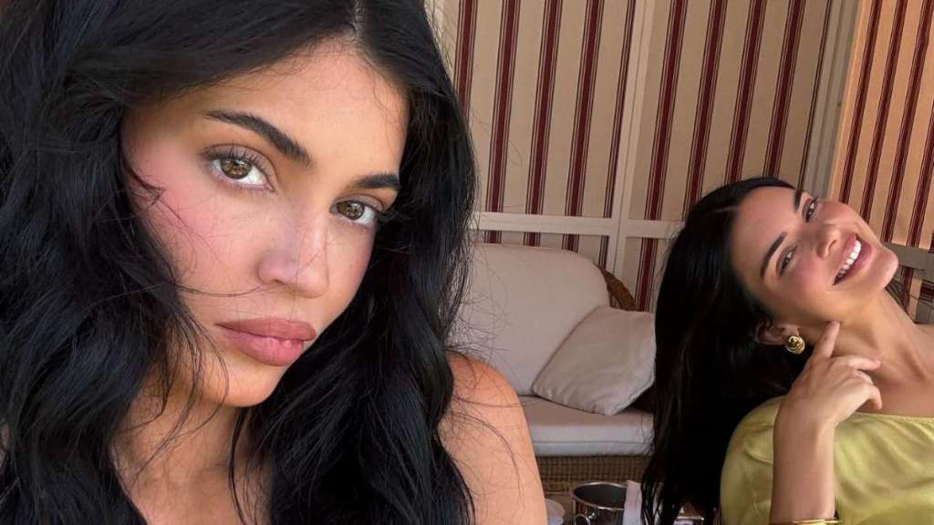 Kylie & Kendall Jenner