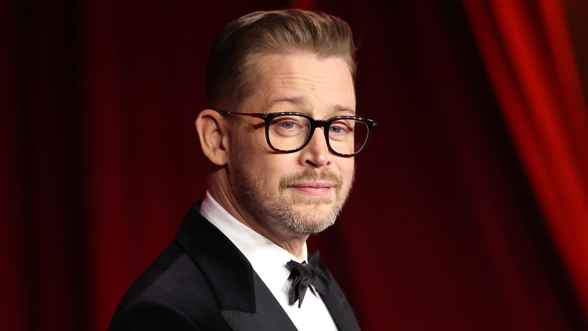 Macaulay Culkin Reminds His Fans About His New Legal Name Mandatory