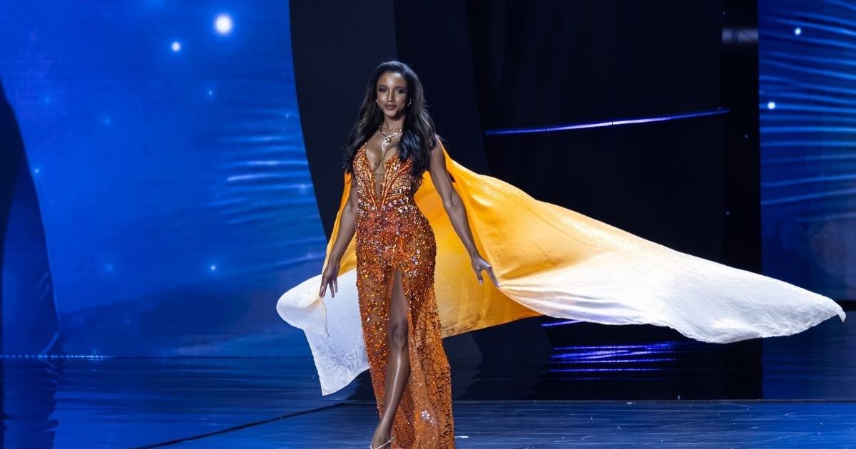 Miss Jamaica Suffers Frightening Fall, Leaves Stage on a Stretcher
