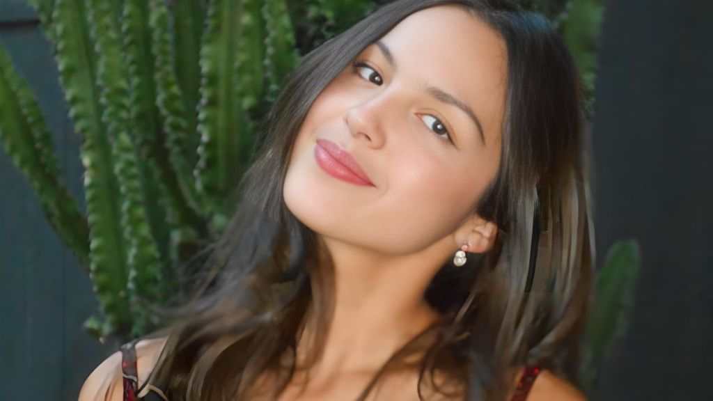 Olivia Rodrigo in Red Mini-Dress Is an 'Icon'