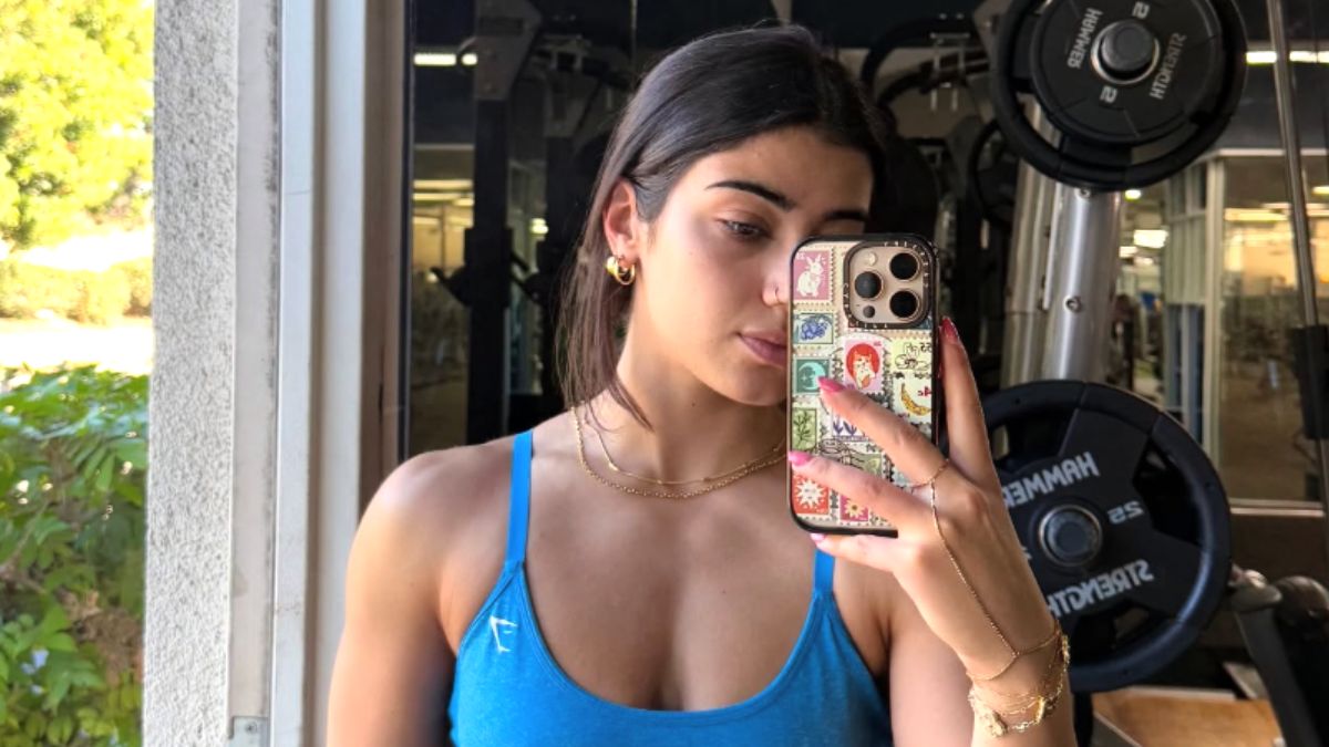 Sara Saffari Showcases Toned Abs in Sports Bra - Mandatory