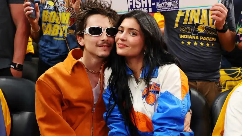 Timothee Chalamet Upsets Kylie Jenner By Dodging Relationship Questions — Insider