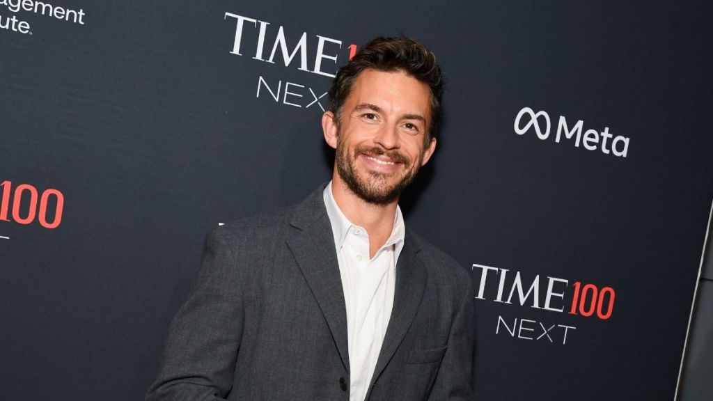 Jonathan Bailey is 'Sexiest Man Alive' 2025