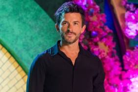 Jonathan Bailey Loves 'Soggy Bottoms'