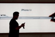 apple iphone air designer