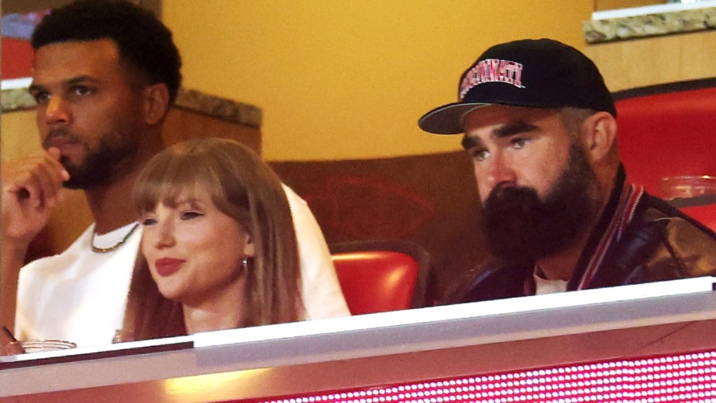 jason kelce taylor swift new heights