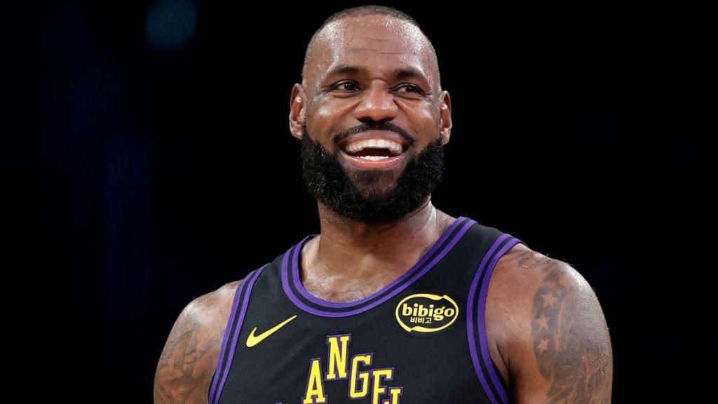 LeBron James’ ‘Butt Naked’ Interview Clip Stuns the Internet