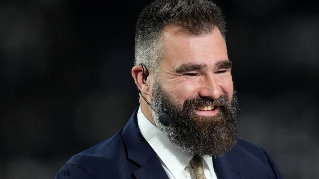 Jason Kelce on One Thing You Should Never Do on a First Date