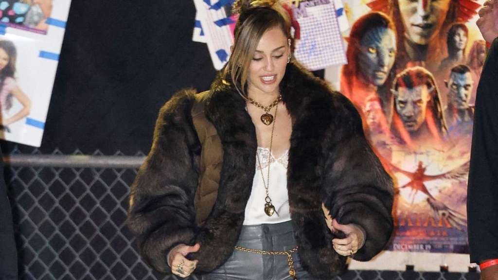 Miley Cyrus' Sheer Lace Top Photos Have Jaws Dropping left & Right