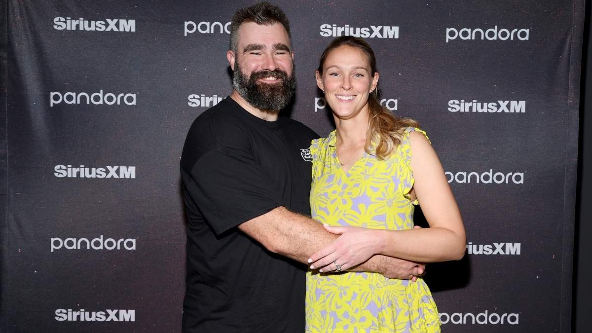 Jason Kelce on ‘Devastating’ Wife Kylie’s Past Pregnancy Loss Mandatory