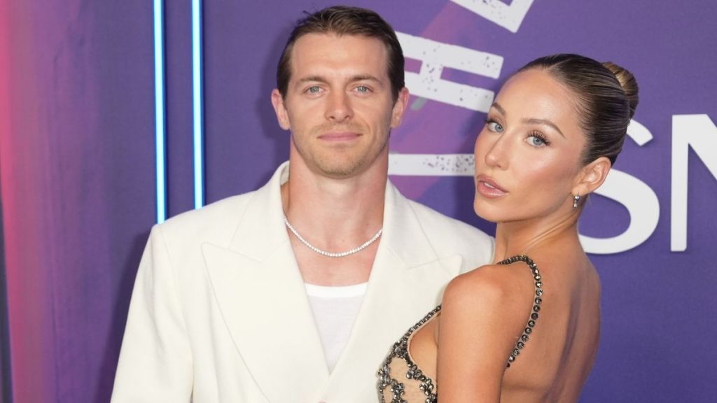 Alix Earle's Ex Claims Instagram Update Post Split Is 'Not Shady'