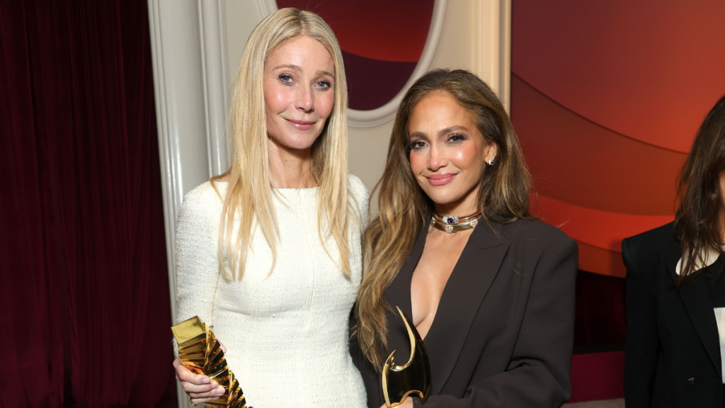 Jennifer Lopez Bonds With Gwyneth Paltrow Over Online Criticism