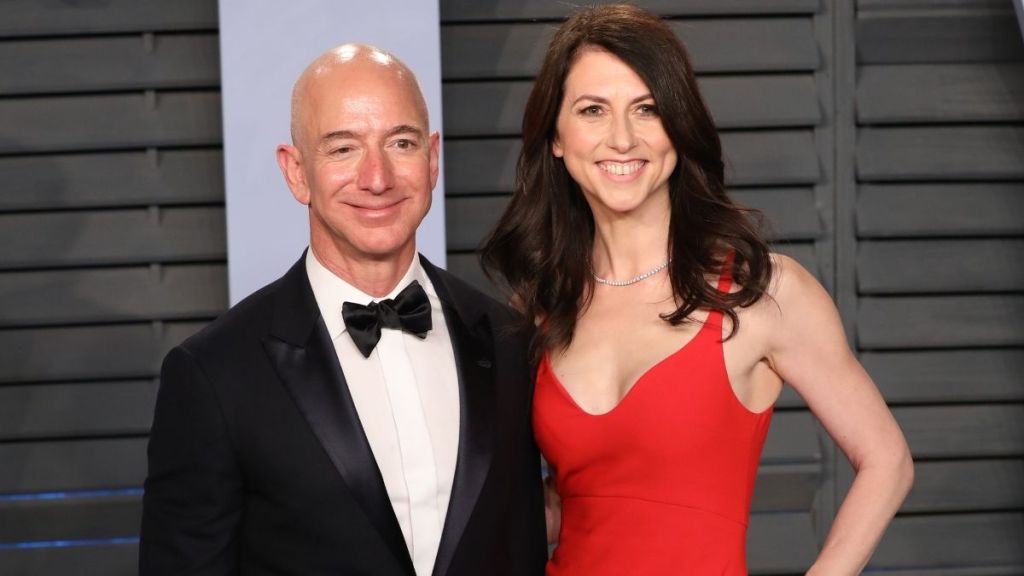 Jeff Bezos, Mackenzie Scott
