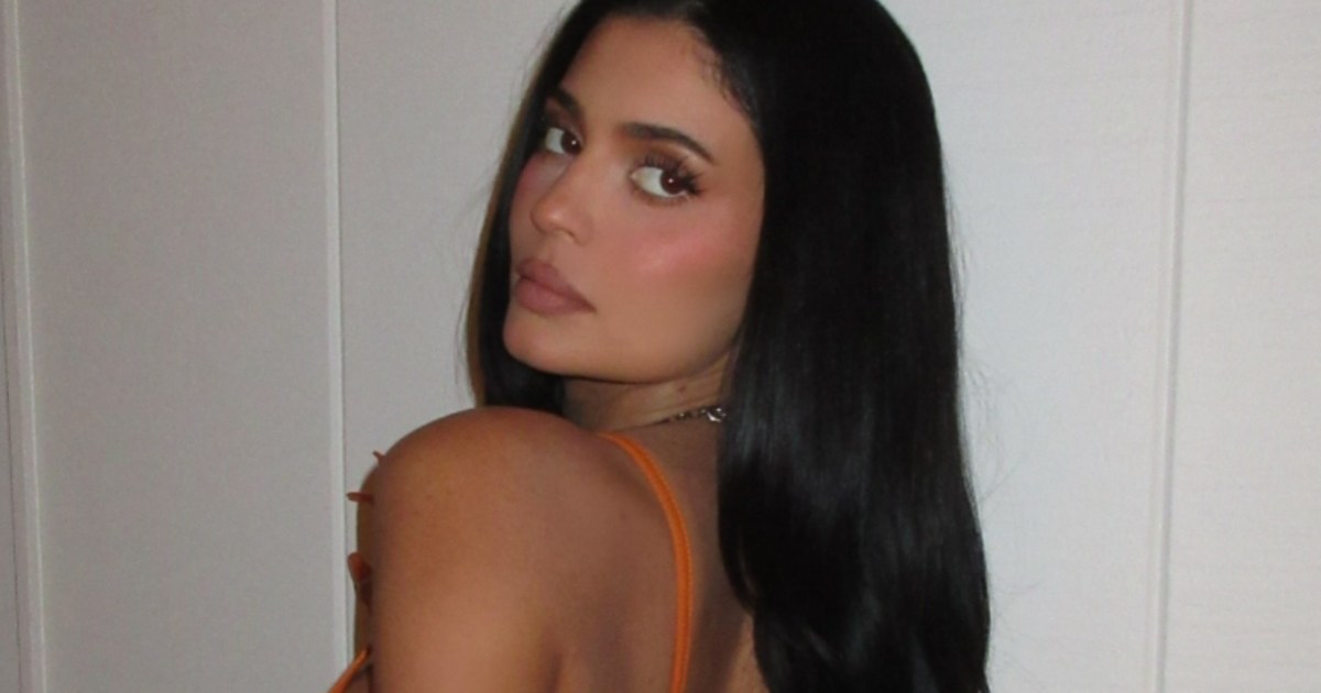 kylie jenner stuns in a new backless mini-dress. Kylie Jenner's Backless Minidress Plunges All the Way to Her Butt