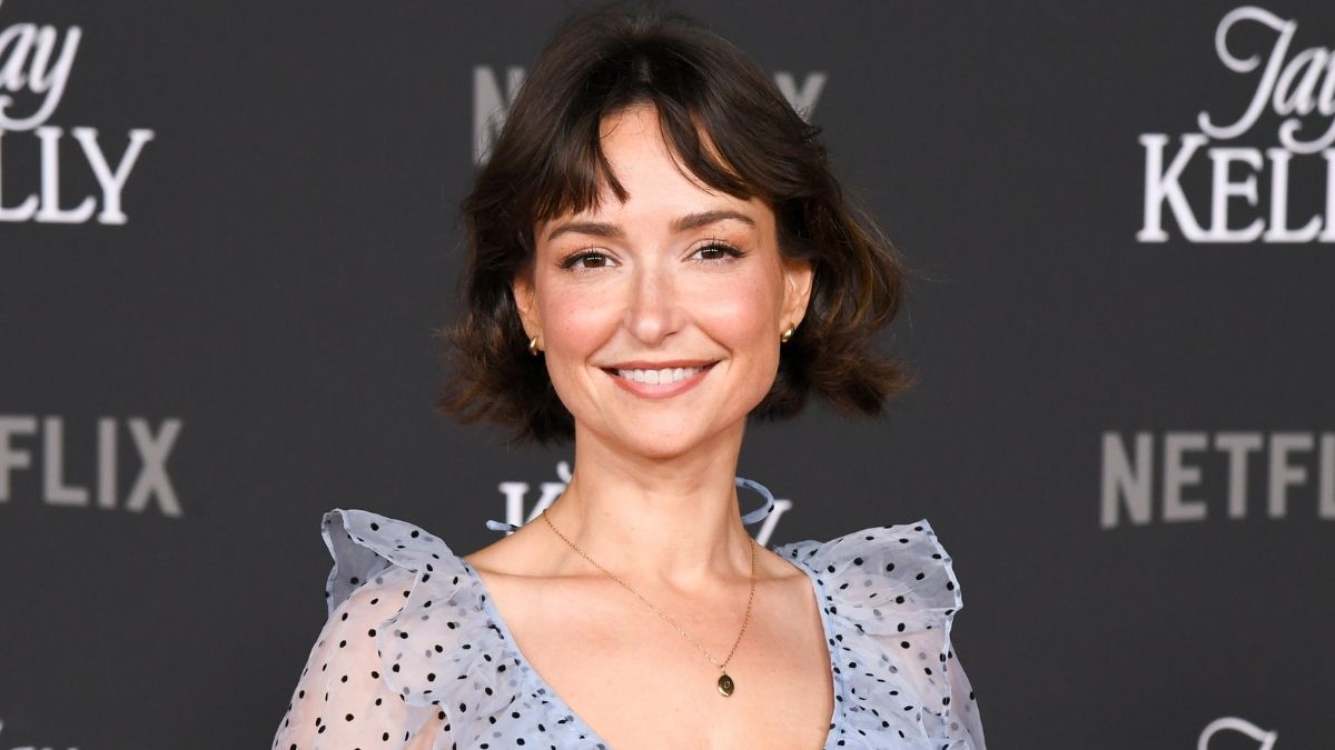 Milana Vayntrub Raises $500,000 by Selling Intimate Pics - Mandatory