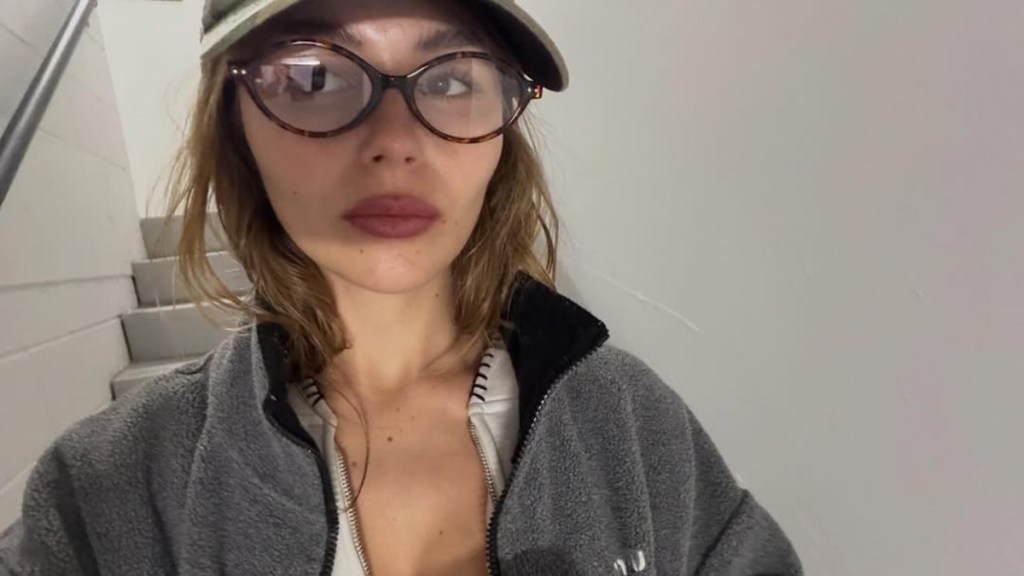 Olivia Jade's Selfie in Unzipped Jacket Is Impossible to Look Away From