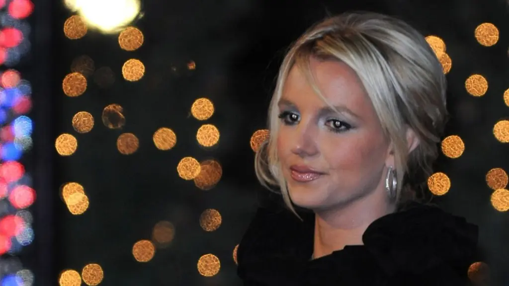 Why Britney Spears Will Be Spending Christmas Alone — Source