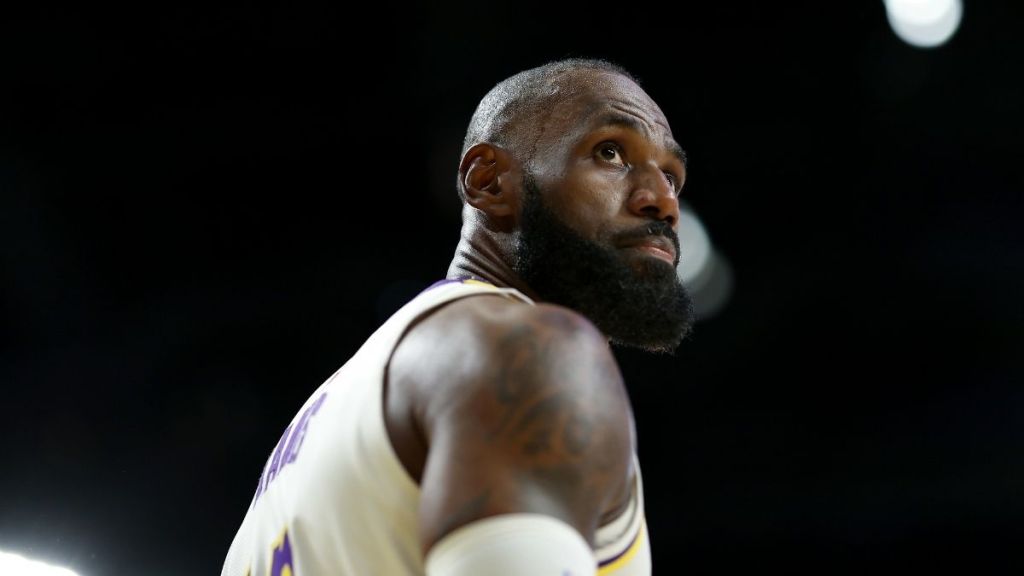 Sports Podcaster Proposes Bold Lakers’ LeBron James Trade Idea