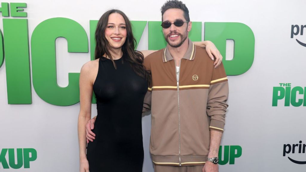 Pete Davidson & Elsie Hewitt Reveal Baby Girl’s Name