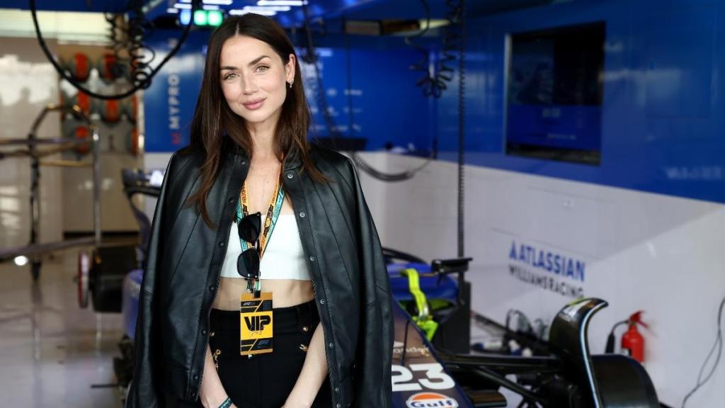 F1’s Lewis Hamilton Is All Smiles When Meeting Ana de Armas