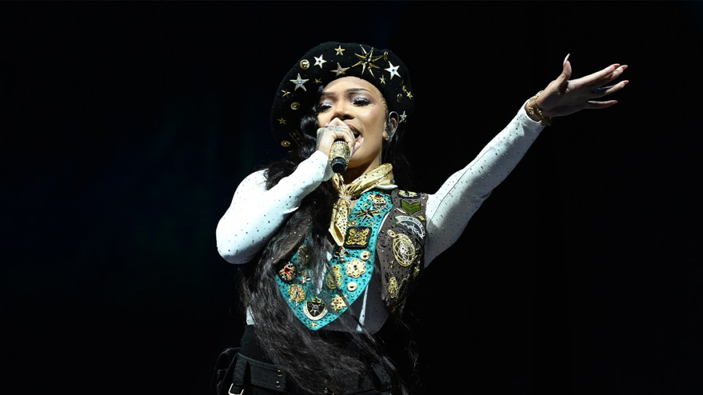 GloRilla Shows Off Her Dance Moves in Just T-Shirt