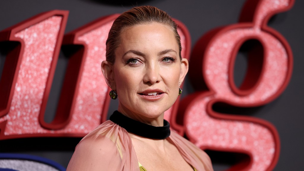 Kate Hudson's Gown Has a Lot Going On