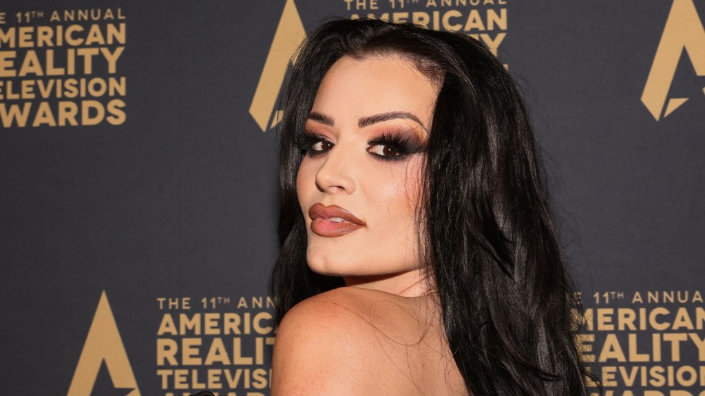 WWE's Saraya Bevis Wearing Black Bra Will Leave You Staring