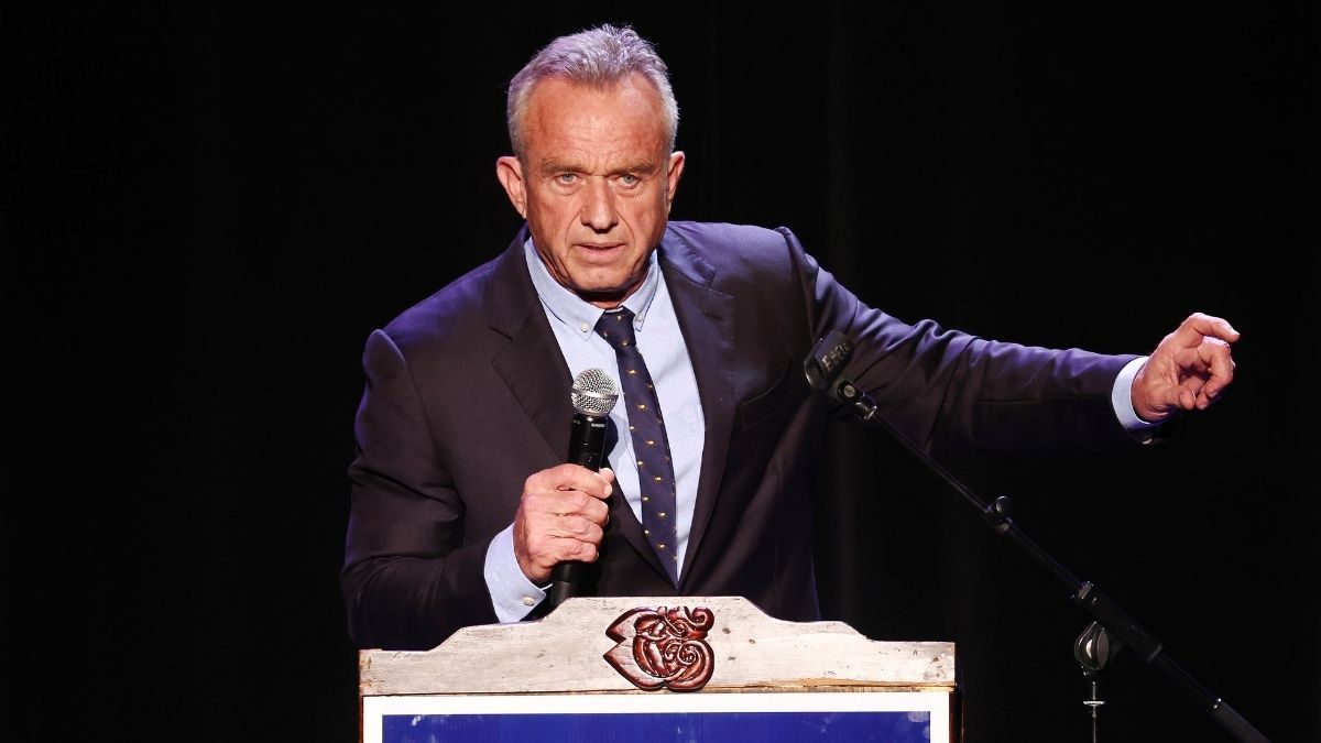 Was Rfk Confirmed Robert F. Kennedy Jr. Watches Diplo in Aspen, Snaps Selfies With Fans ...