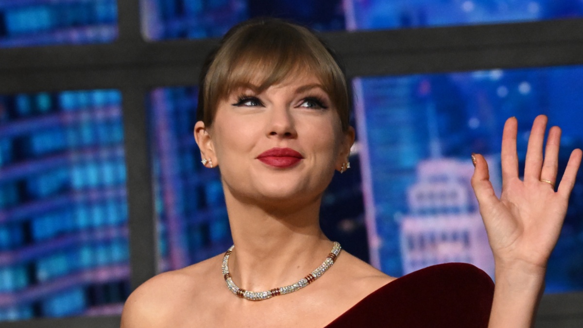 Taylor Swift’s Sports Bra Price Reduced to Below 40 Mandatory