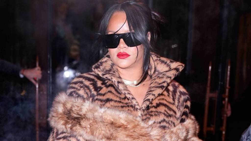 Rihanna Aiming for 'Perfection' With New Album — Source