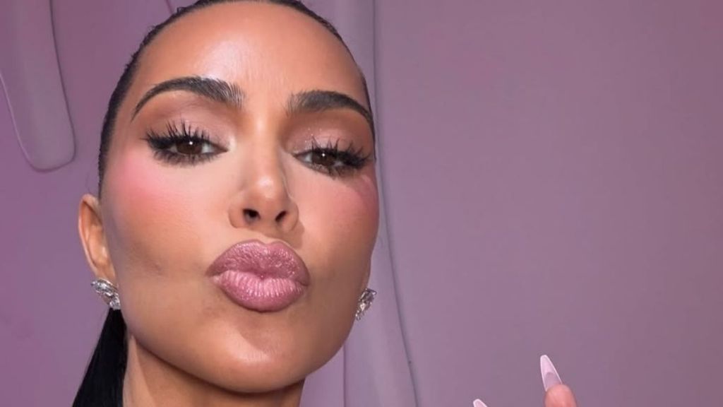 Kim Kardashian in Low-Cut Bodysuit Is 'Absolute Perfection'