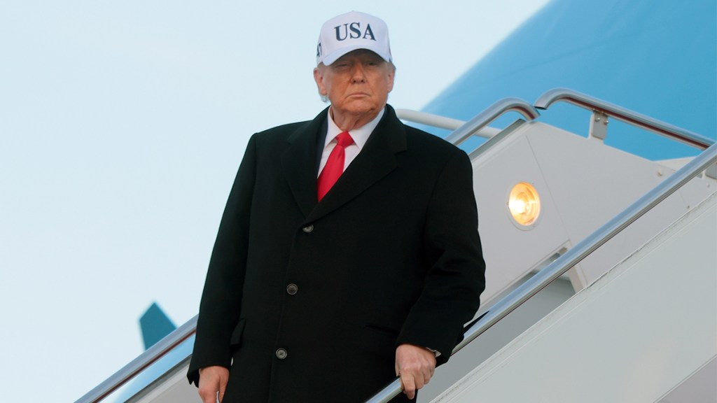 Donald Trump Switches Planes For Davos After Air Force One Issue
