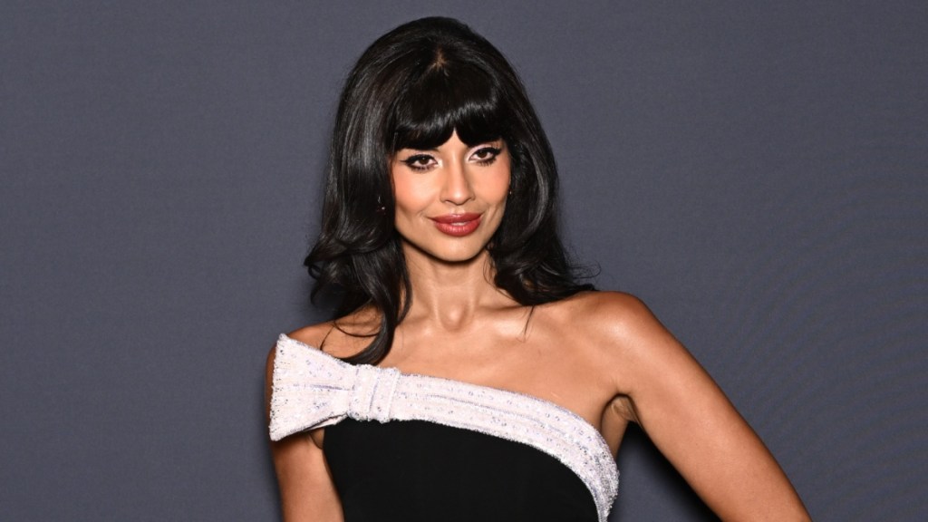 Jameela Jamil Is a 'Hottie' in Strapless Gown