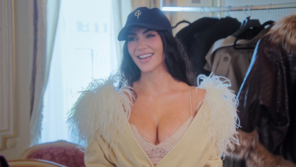 Kim Kardashian's Selfie In Bold Top Is Unmissable