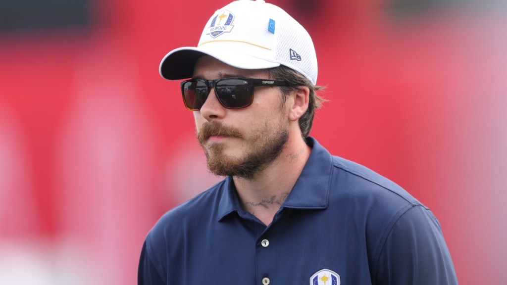 Brooklyn Beckham Says Mom Victoria Danced 'Inappropriately' on Him