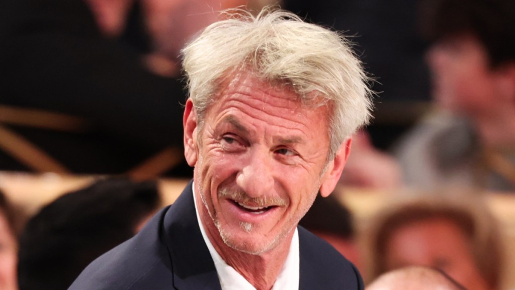 Sean Penn Shocks Fans After Smoking Inside Golden Globes