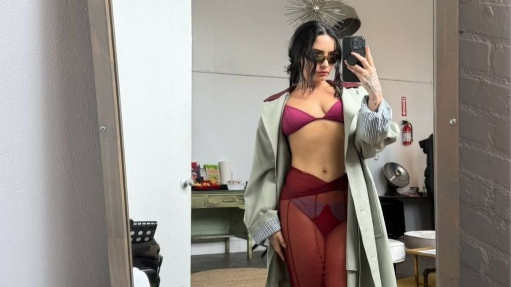 Demi Lovato’s New Bikini Look Is Too Bold To Miss