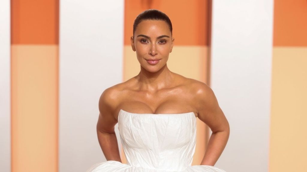 Kim Kardashian Shuts Down 'Craziest' AI Dating Rumor