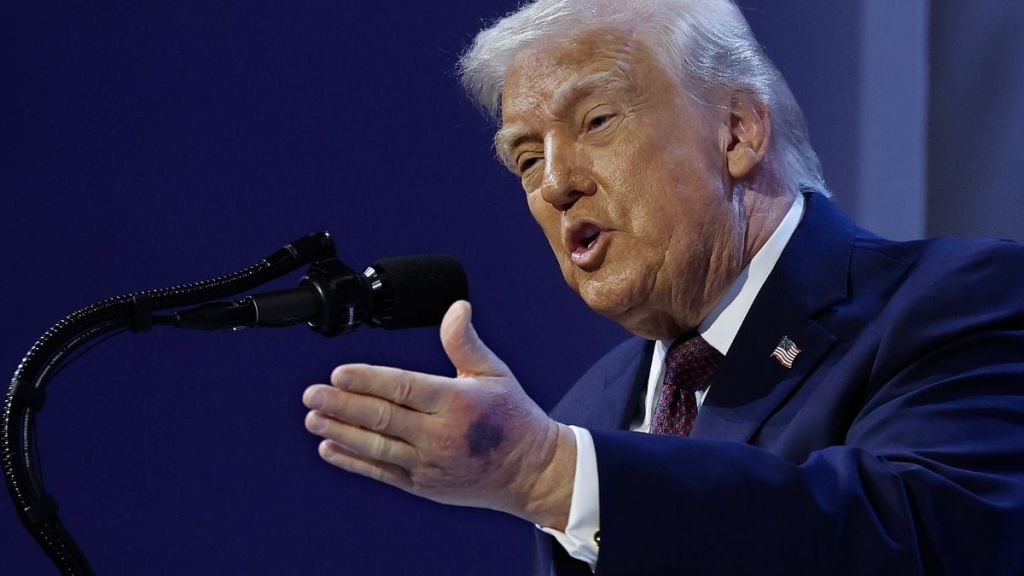 Donald Trump Is Suing Largest U.S. Bank JP Morgan Chase for $5B