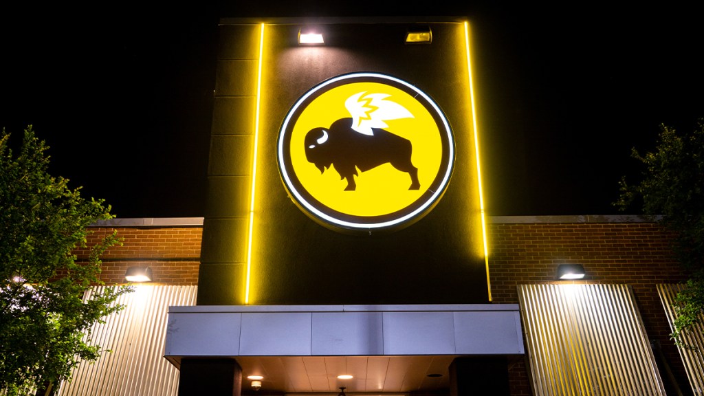 Buffalo Wild Wings Offers Free Super Bowl Wings, But There's a Catch