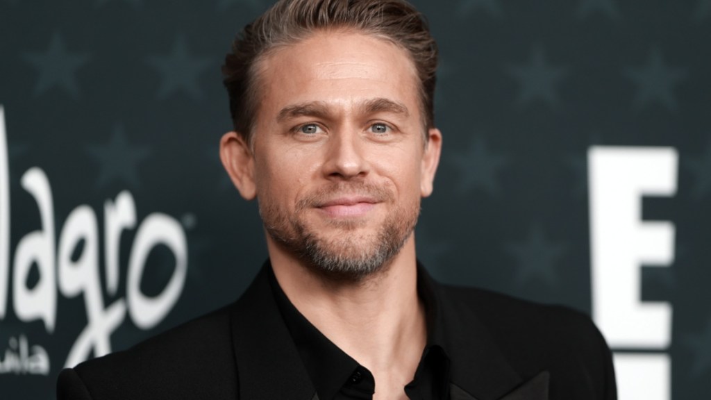 charlie hunnam business casual bel-air