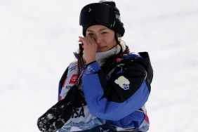 Chloe Kim Injury Fall Video Shoulder Update Olympics